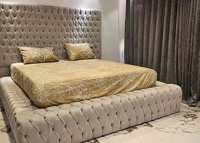 Sea View Penthouse Apartment *